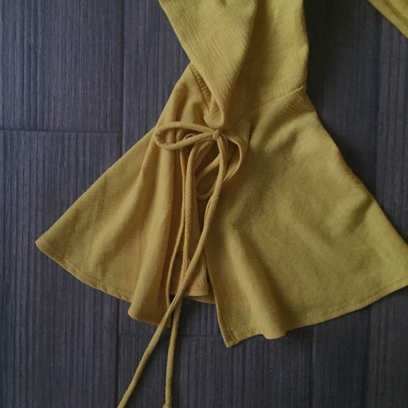 Mustard yellow dress - Picture 2 of 3